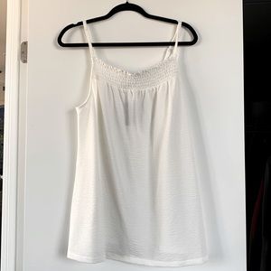 NWT. Torrid ivory knit gauze smocked cami size 1.